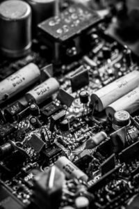 Electronic board: the Junkers Ceraline Acu indicates each fault with a number of indicator light flashes